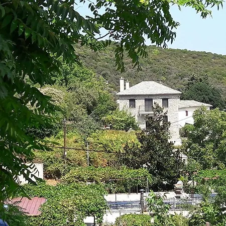 Spiros Pelion *